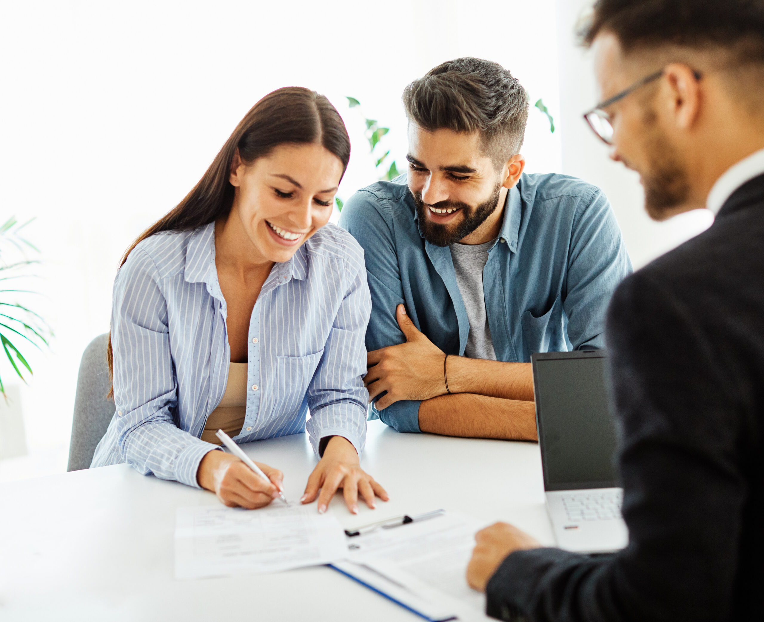 Wellington Group loan signing service image 1